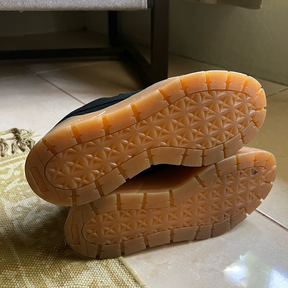 Puma Mayze Black Sneakers with Gum Soles - Picture 5 of 5